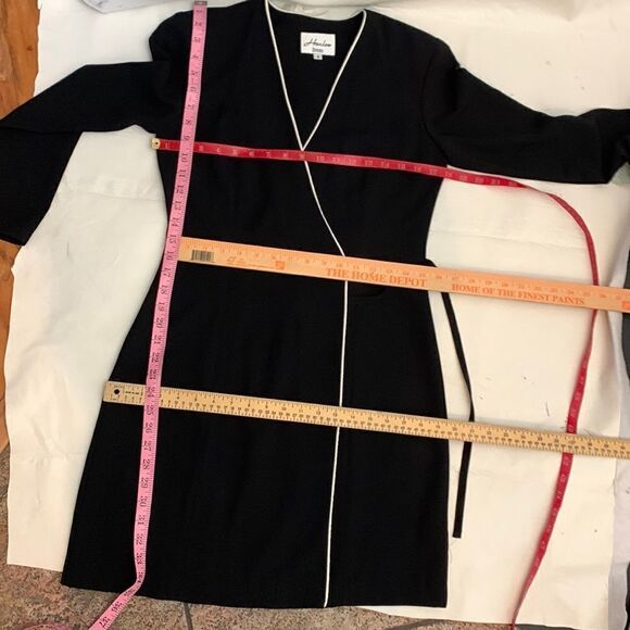 Harlow Dresses Sz 4 Black White Piping Mini Side Tie Wrap Long Sleeves Slimming - Picture 8 of 8
